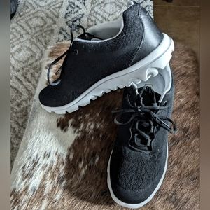 Propet Black and White Athletic Sneakers NARROW WIDTH AA